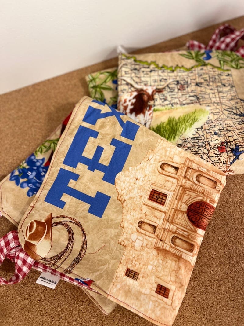 Texas Hold'em Pie Holder